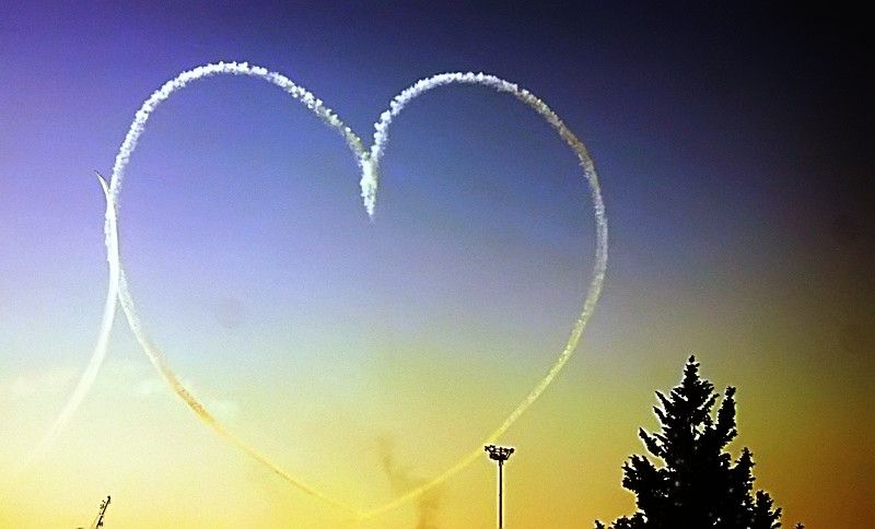 File:Heart in the sky.jpg