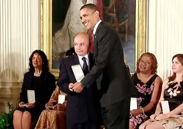 File:Jorge-Munoz-Obama.jpg