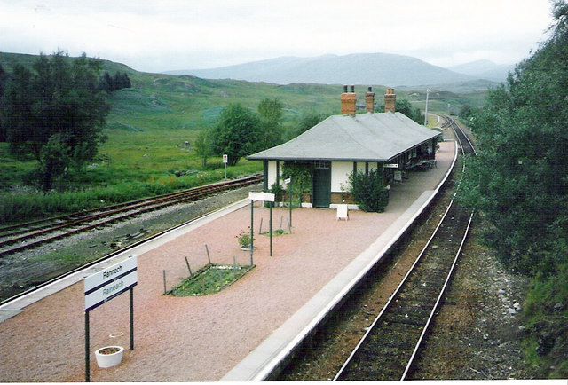 File:Rannoch Station - geograph.org.uk - 260509.jpg