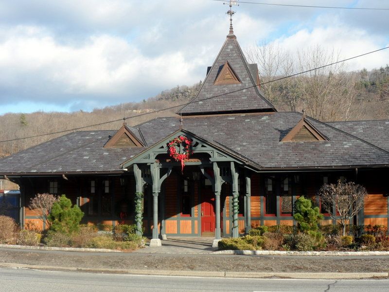 File:Tuxedo Station NY.JPG