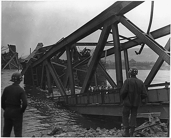 File:Bruecke von Remagen 1945 3.jpg