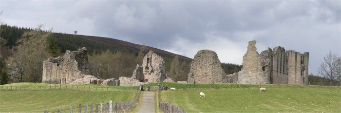 File:Kildrummy castle 2.jpg