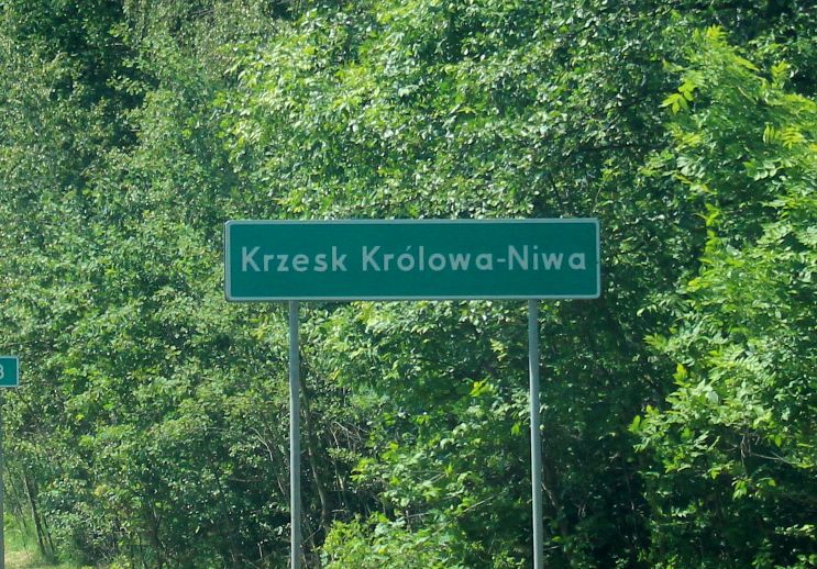 File:Krzesk Królowa-Niwa.JPG