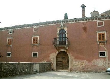 File:Loredan Palace in Barban.jpg