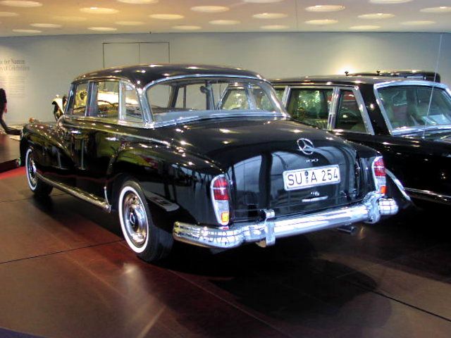 File:MHV MB W189 300d 1959 02.jpg