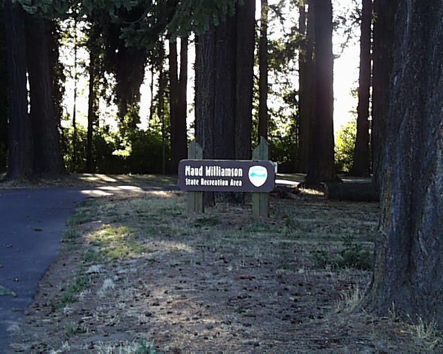 File:MaudWilliamsonEntrance.JPG