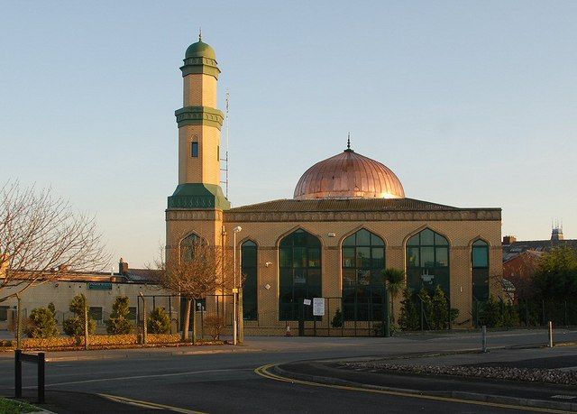 File:Mosque - geograph.org.uk - 1533743.jpg