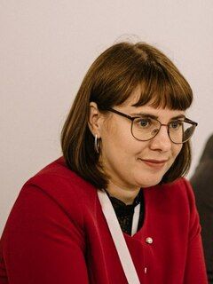 File:Olga Kovalkova portrait 2020-09.jpg