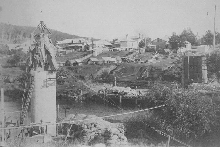 File:Paterson bridge construction.jpg