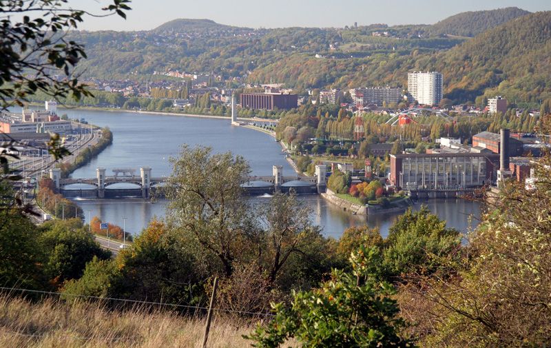 File:Pont-barrage-monsin.jpg