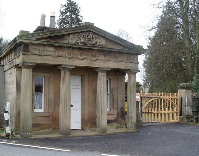 File:Rickerby Park Gatehouse.jpg