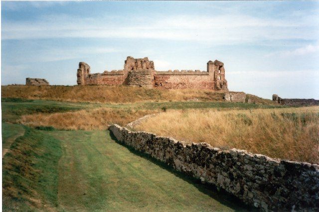 File:Tantallon Castle.jpg