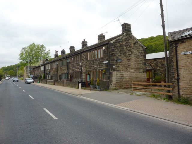 File:Bethesda Row, Mytholmroyd.jpg