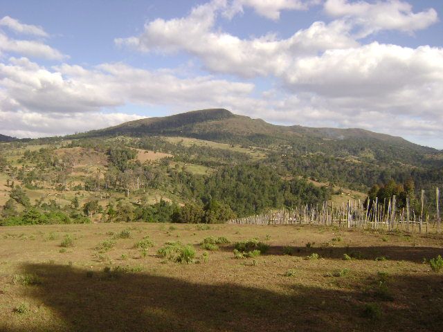 File:Cherangani Hills-1.jpg