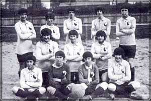 File:Französisches Auswahlteam der Frauen 1920.jpg