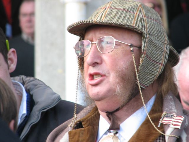 File:John McCririck headshot.jpg