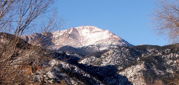 File:Pikes Peak.jpg