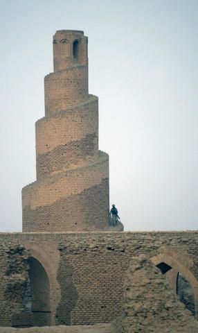 File:Spiral minaret at Abu Dulaf.jpg