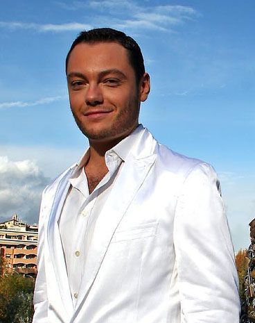 File:Tiziano Ferro.jpg