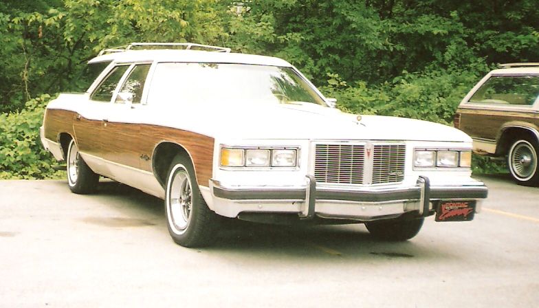 File:1976 Pontiac Grand Safari.jpg