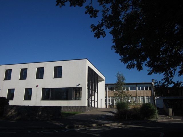 File:Churston Grammar School (geograph 3644870).jpg