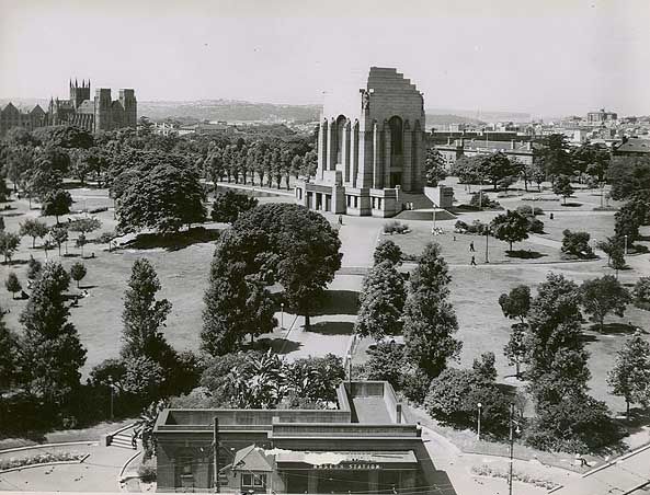 File:Hyde Park, Sydney (4480888128).jpg