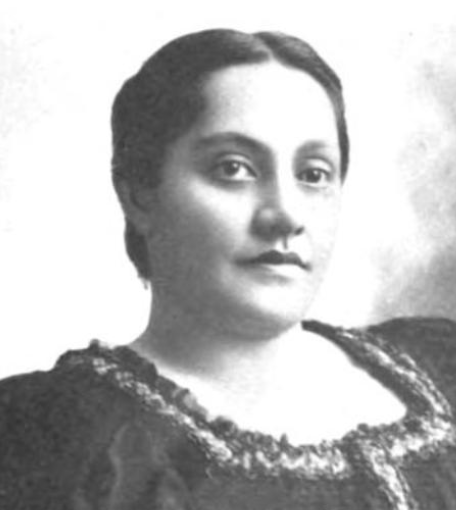 File:IreneIiHolloway1923.png