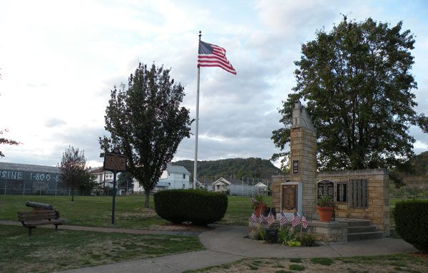 File:NevilleTownshipMemorial.jpg