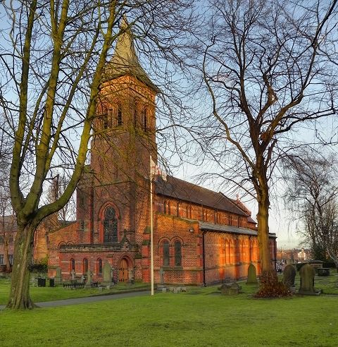 File:St George's Church, Altrincham, 2012.jpg