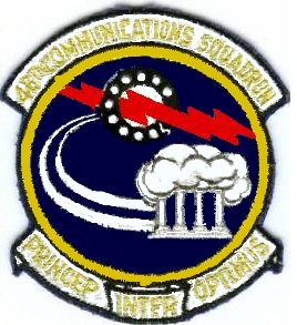 File:46 Communications Sq, Air Force emblem.png