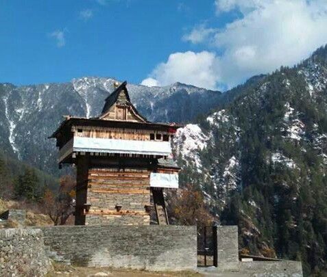 File:Dakreyi devta temple Bamta-1.jpg