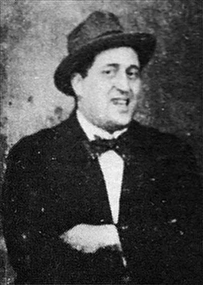 File:Guillaume Apollinaire 1914.jpg