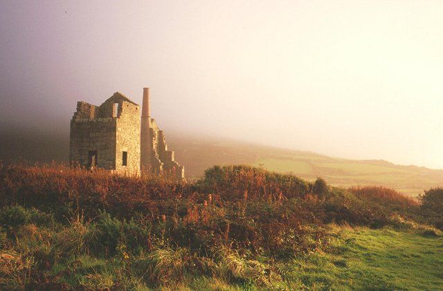 File:Rosemergy Mine - geograph.org.uk - 29723.jpg