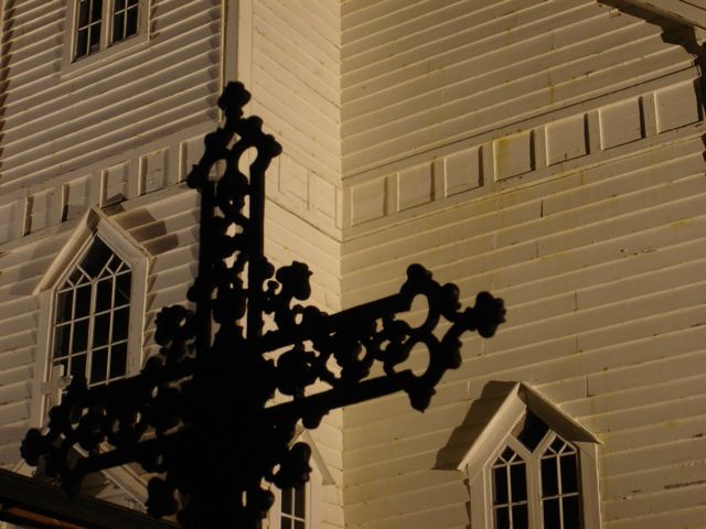 File:Selje kyrkje.jpg