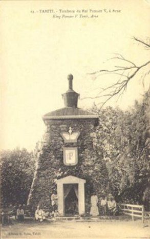 File:Tahiti tomb for Pomare.jpg