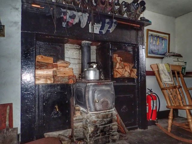 File:The Kitchen Range, Skiddaw House (geograph 4392542).jpg