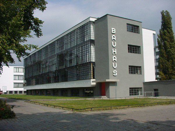 File:Bauhaus.1993.jpg