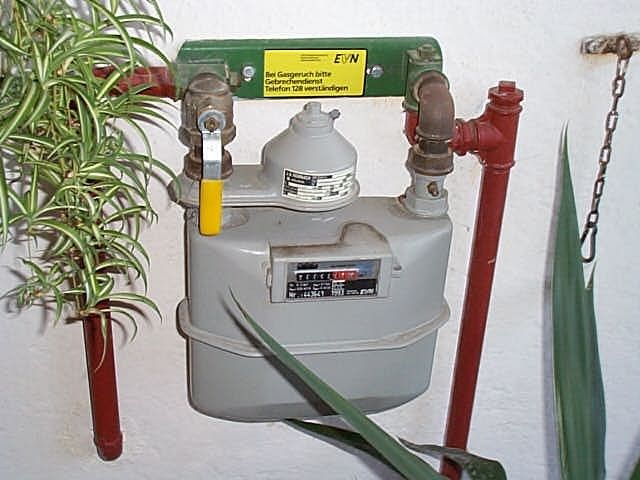 File:Gas meter.jpg