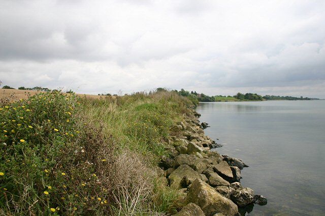 File:Grafham Water - geograph.org.uk - 536564.jpg