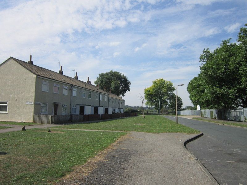 File:Houses on Earlescourt, Hull (geograph 3639874).jpg