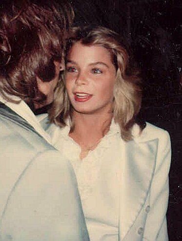 File:Kristine DeBell 1976 (cropped).jpg