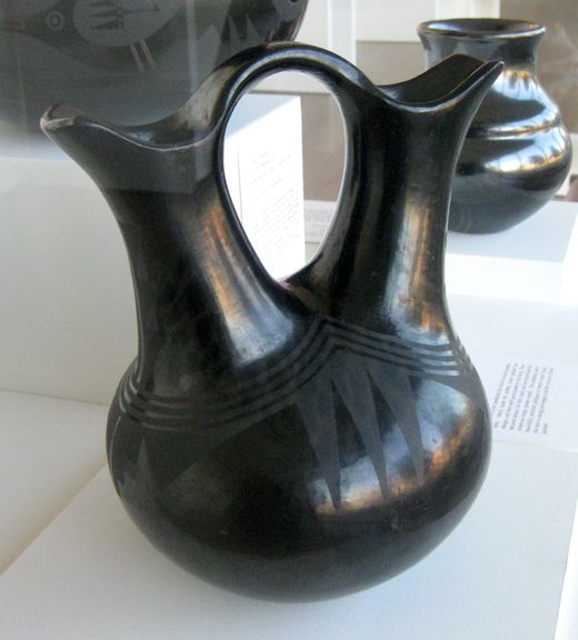 File:Maria and julian martinez wedding vase.jpg