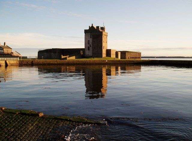 File:Broughty Castle - geograph.org.uk - 2784085.jpg