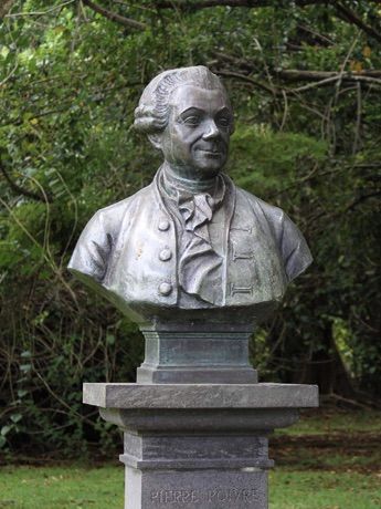 File:Bust pierre poivre.jpg