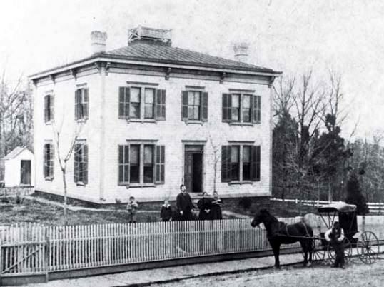 File:Chappell House.jpg