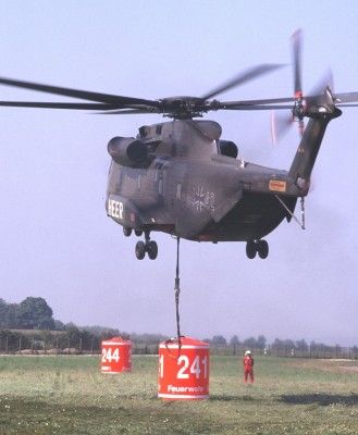 File:German Bundeswehr Sikorsky CH-53 04 Firefighting.jpg