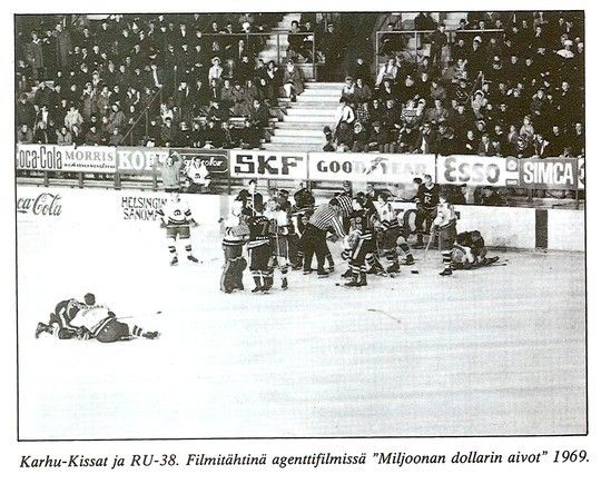 File:Karhu-Kissat vs Rosenlewin Urheilijat 1969.jpg