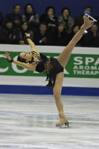 File:Mao Asada Spiral Grand Prix Final 2008.jpg