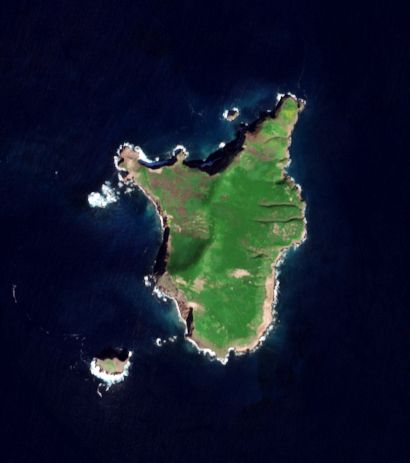 File:Santa Barbara Island by Sentinel-2.jpg