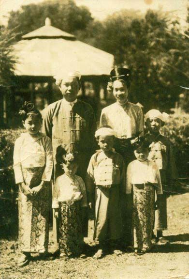 File:Sao San Tun Family.jpeg